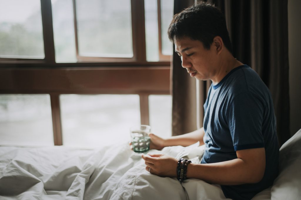 What are the symptoms of sinusitis?